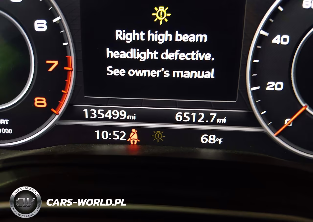 2018 Audi Q5 2.0T Premium VIN:WA1BNAFY5J2021889 - 16