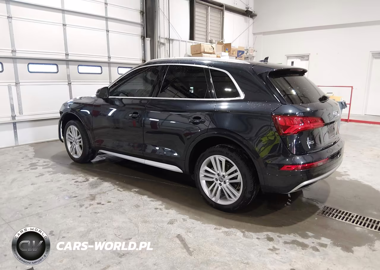 2018 Audi Q5 2.0T Premium VIN:WA1BNAFY5J2021889 - 3