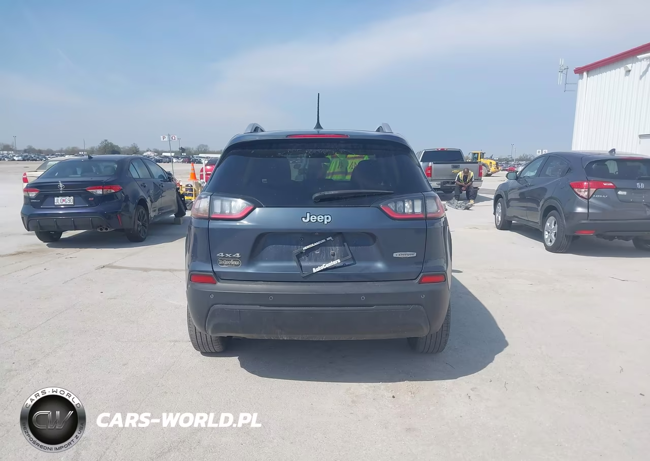 2020 Jeep Cherokee Latitude 4X4 VIN:1C4PJMCB0LD538937 - 16