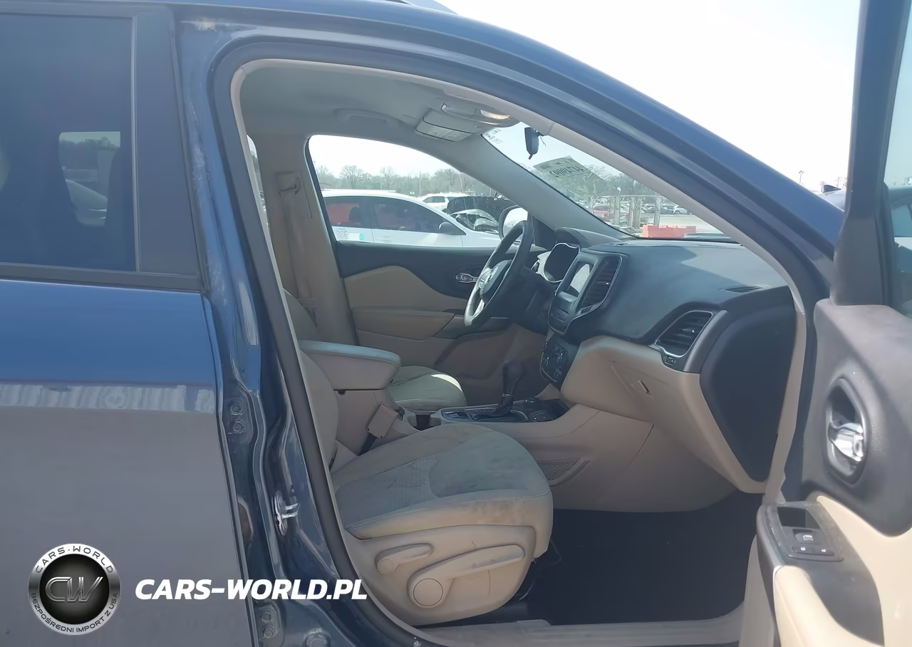 2020 Jeep Cherokee Latitude 4X4 VIN:1C4PJMCB0LD538937 - 5