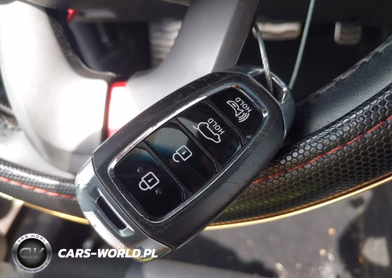2021 Hyundai Veloster Turbo VIN:KMHTH6AB0MU032711 - 11