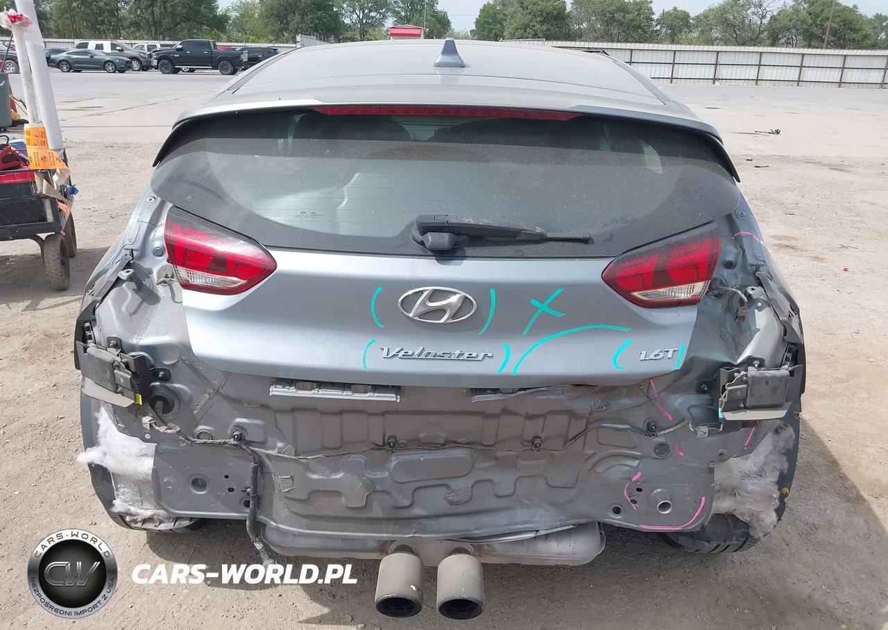 2021 Hyundai Veloster Turbo VIN:KMHTH6AB0MU032711 - 17