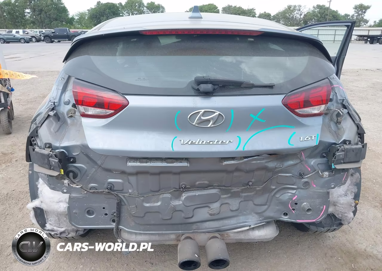 2021 Hyundai Veloster Turbo VIN:KMHTH6AB0MU032711 - 6