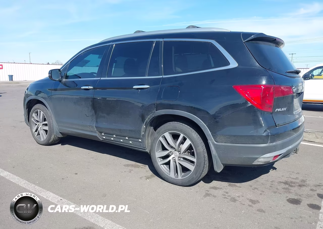 2017 Honda Pilot Touring VIN:5FNYF6H9XHB056547 - 3