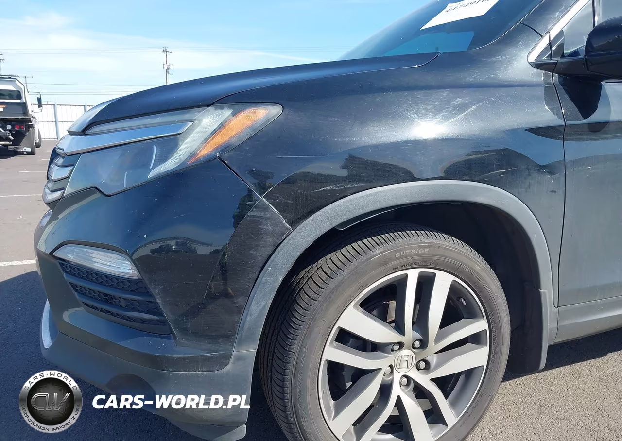 2017 Honda Pilot Touring VIN:5FNYF6H9XHB056547 - 6