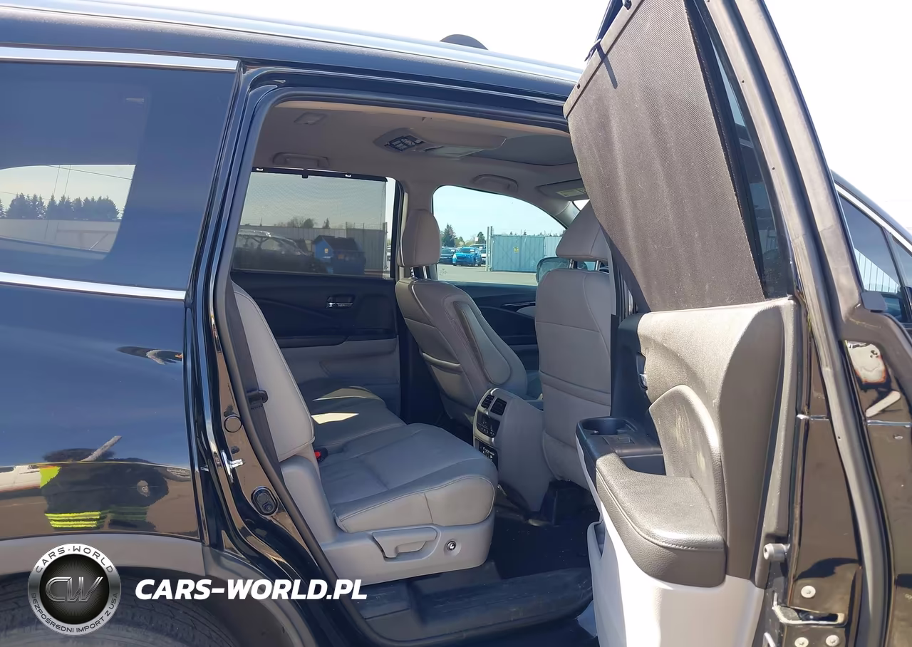 2017 Honda Pilot Touring VIN:5FNYF6H9XHB056547 - 8