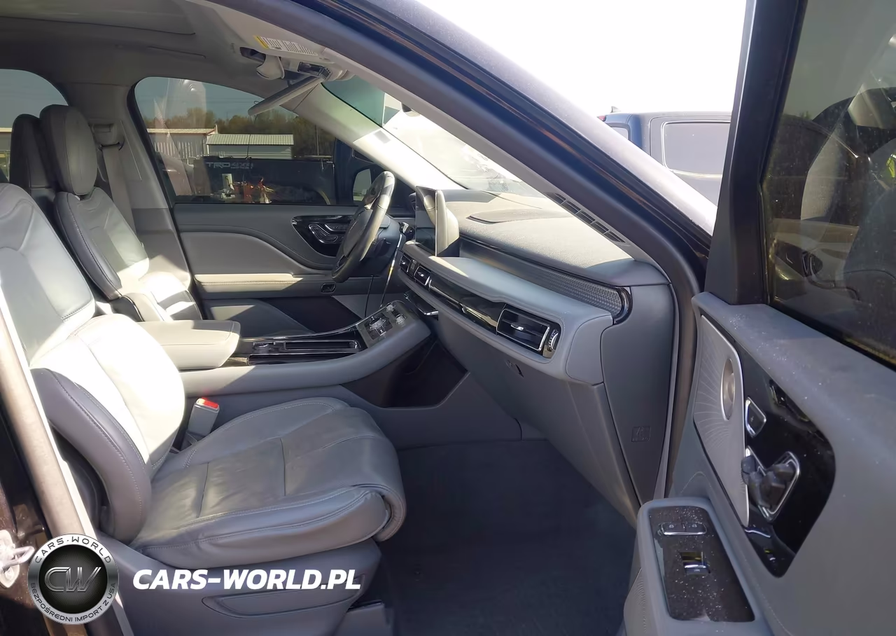 2020 Lincoln Aviator Grand Touring VIN:5LMYJ8XY8LGL26546 - 5