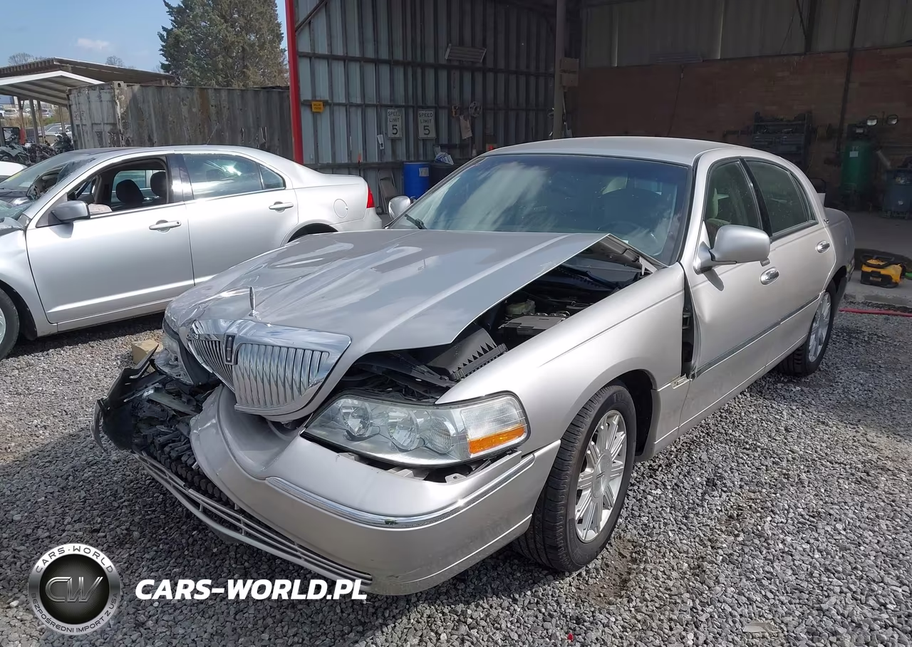 2011 Lincoln Town Car Signature Limited VIN:2LNBL8CV7BX750663 - 2