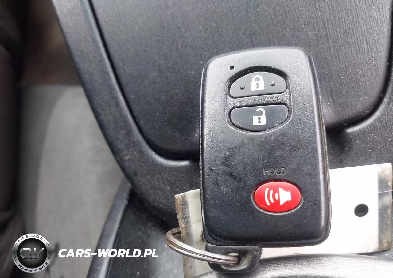 2014 Toyota Prius Two VIN:JTDKN3DUXE1738267 - 11