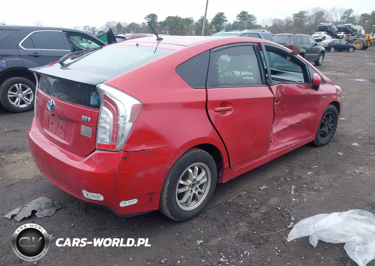2014 Toyota Prius Two VIN:JTDKN3DUXE1738267 - 4