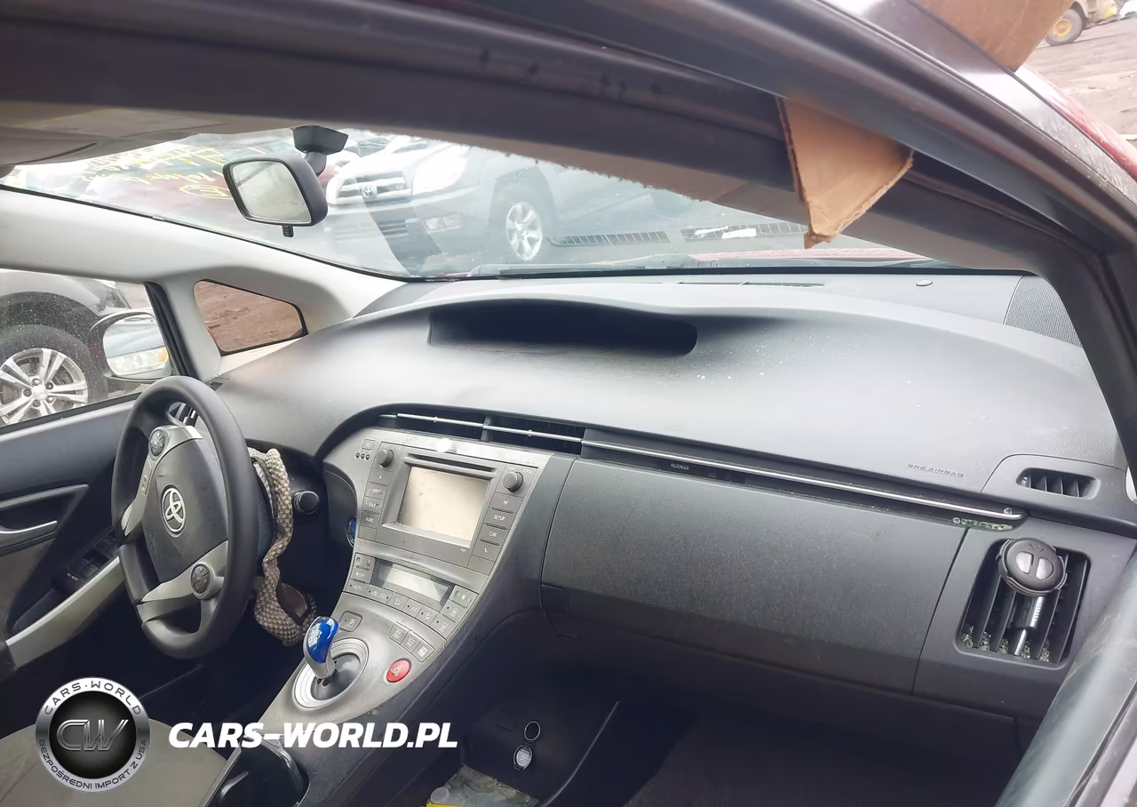 2014 Toyota Prius Two VIN:JTDKN3DUXE1738267 - 5