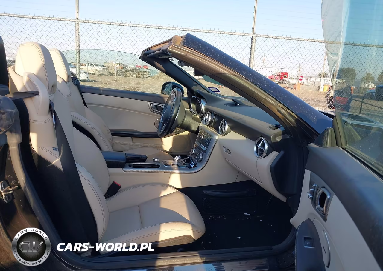 2017 Mercedes-Benz Slc 300 VIN:WDDPK3JA8HF144086 - 5