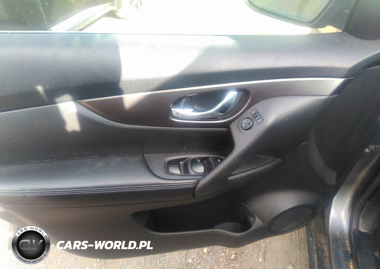 2015 Nissan Rogue S VIN:KNMAT2MV8FP509878 - 17