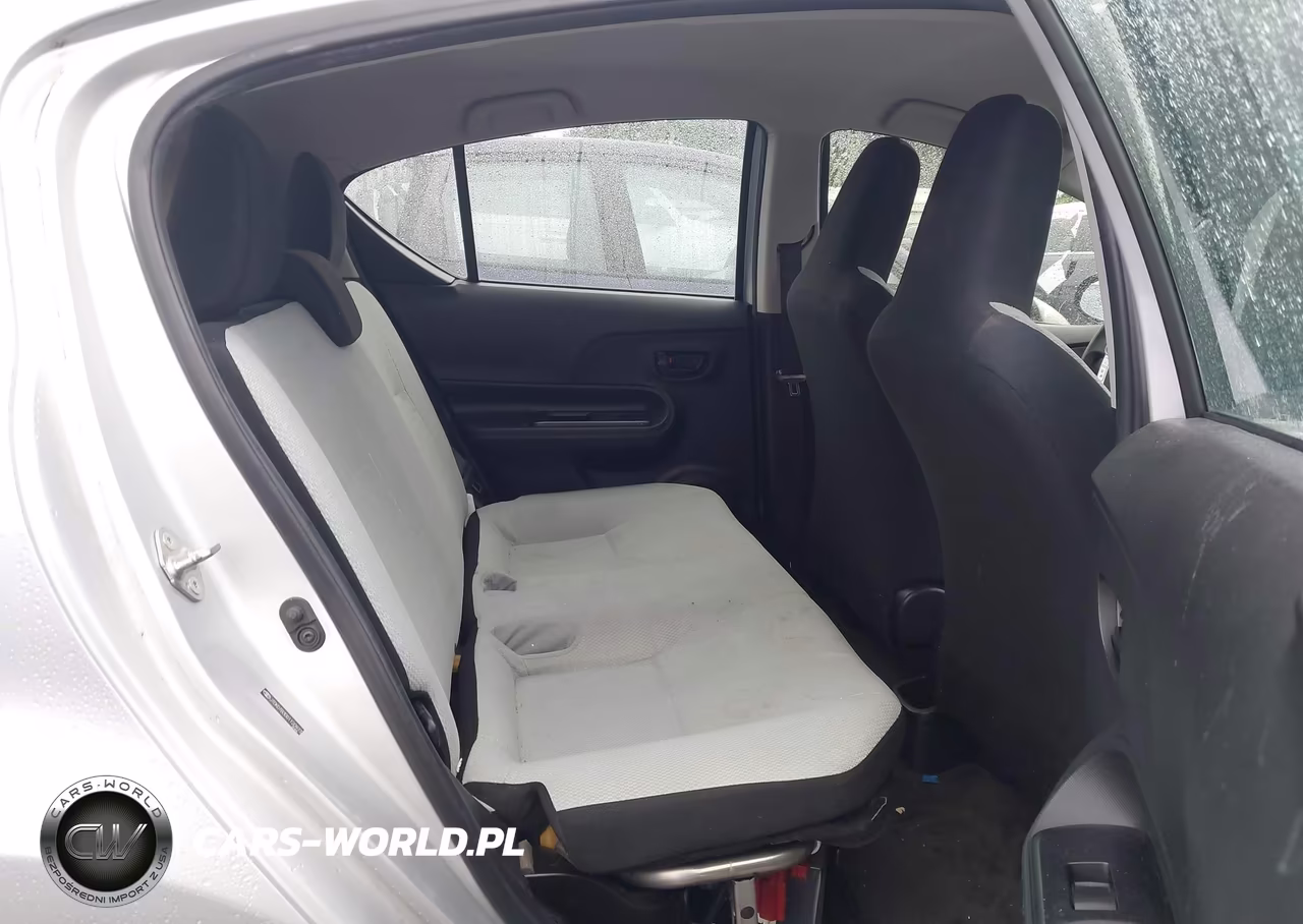 2016 Toyota Prius C One VIN:JTDKDTB30G1120973 - 8