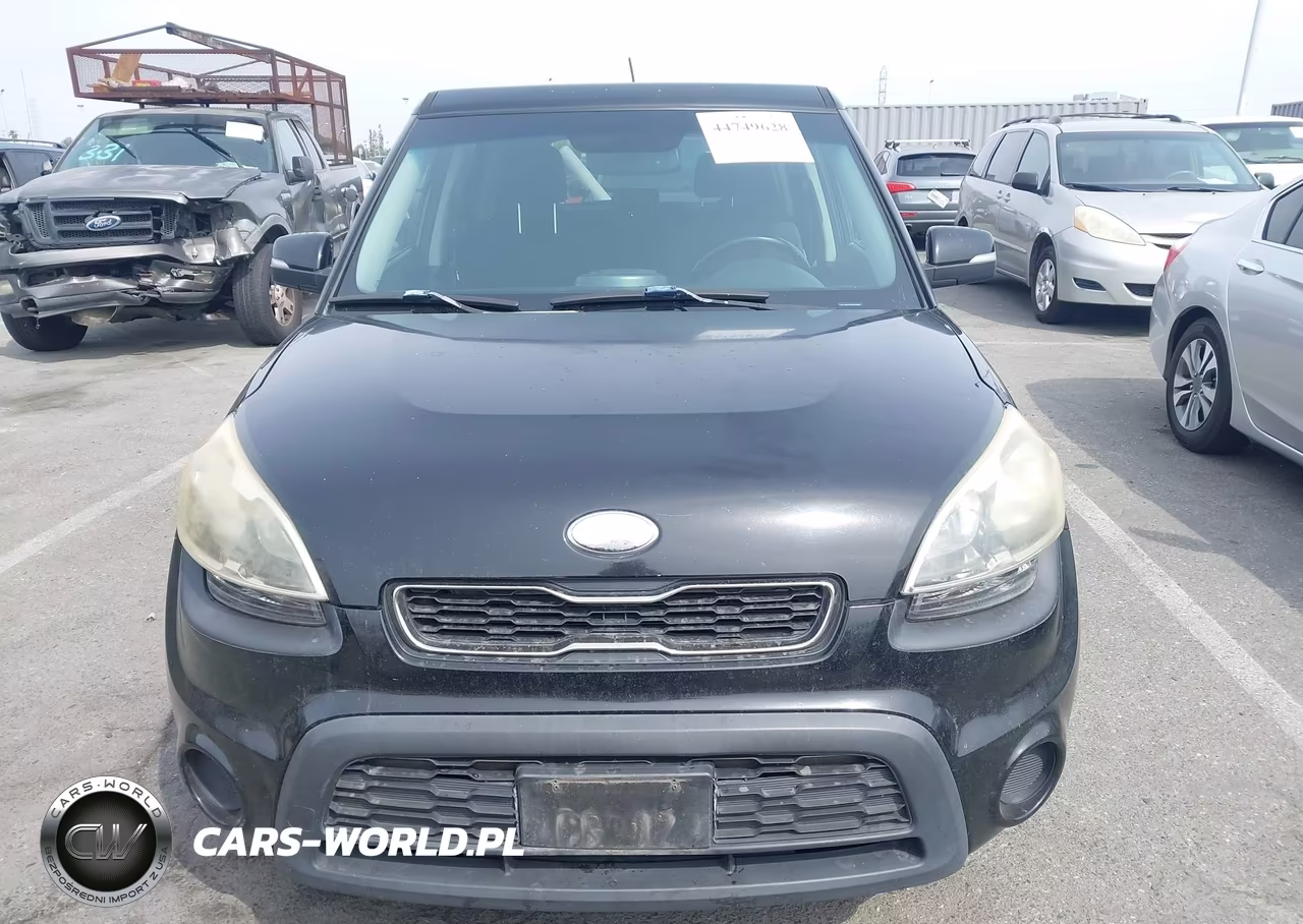 2013 Kia Soul + VIN:KNDJT2A6XD7583698 - 12