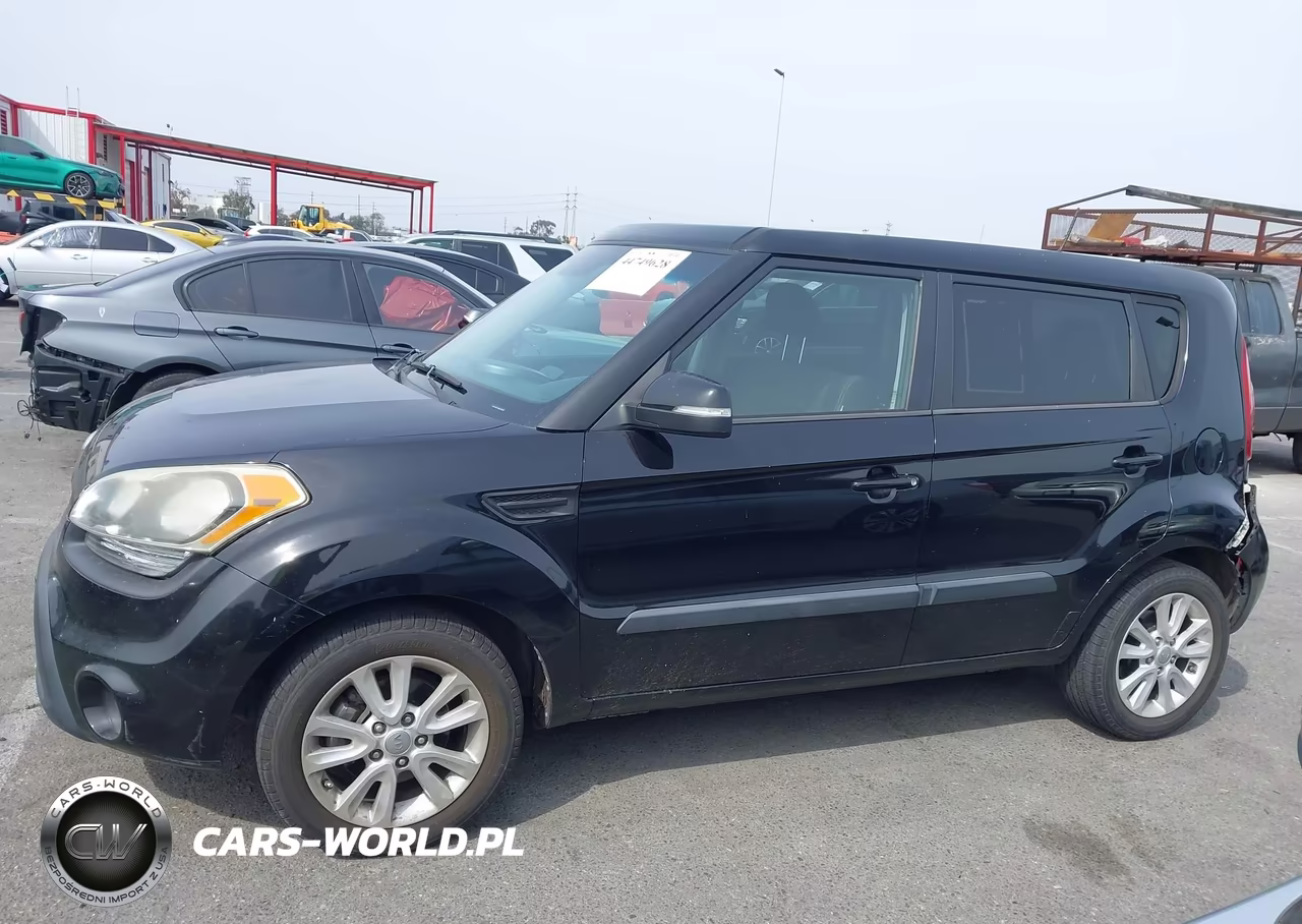 2013 Kia Soul + VIN:KNDJT2A6XD7583698 - 14