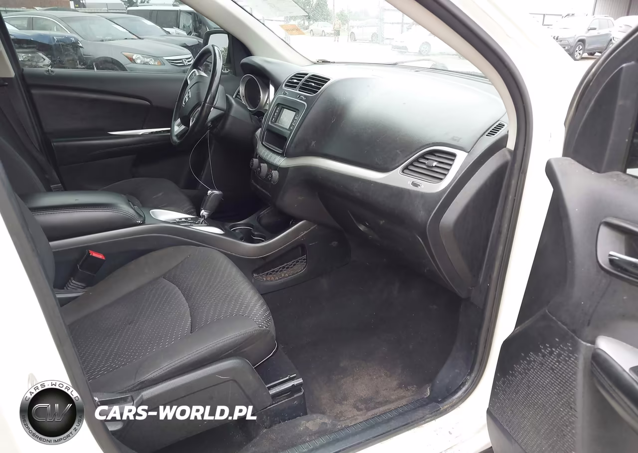 2018 Dodge Journey Se VIN:3C4PDCAB4JT385684 - 5