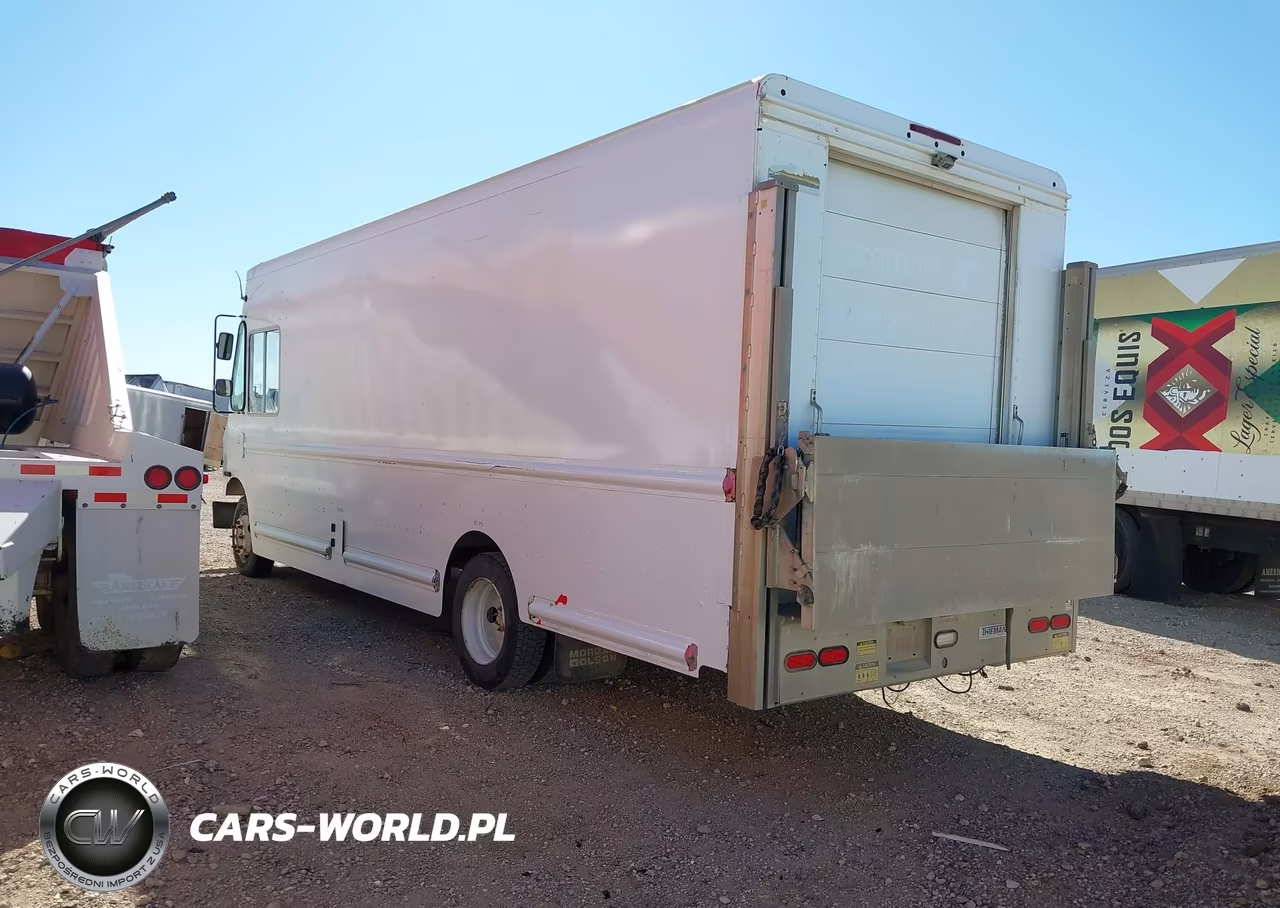 2010 Freightliner Chassis M Line Walk-In Van VIN:4UZAAPDU8ACAS1698 - 3