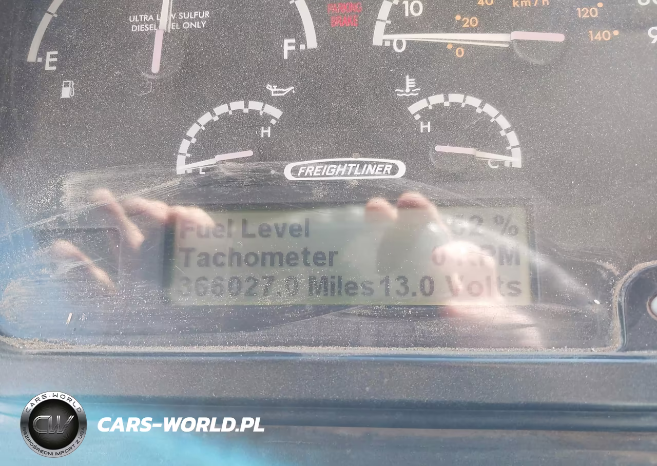 2010 Freightliner Chassis M Line Walk-In Van VIN:4UZAAPDU8ACAS1698 - 5