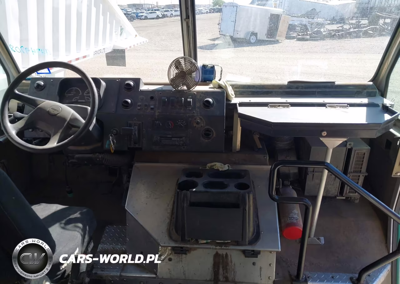 2010 Freightliner Chassis M Line Walk-In Van VIN:4UZAAPDU8ACAS1698 - 6