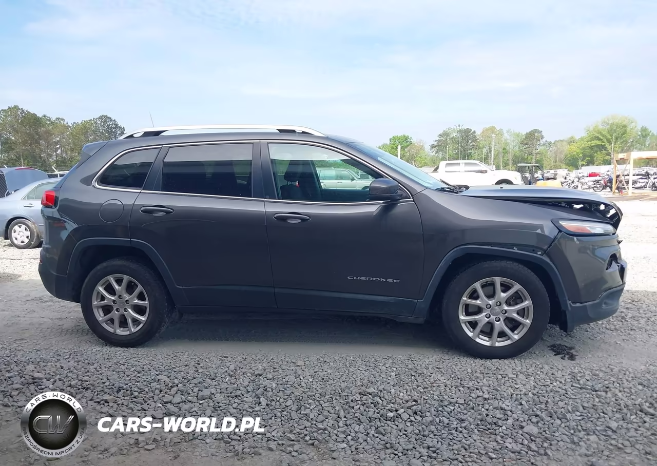 2016 Jeep Cherokee Latitude VIN:1C4PJLCS6GW312552 - 13