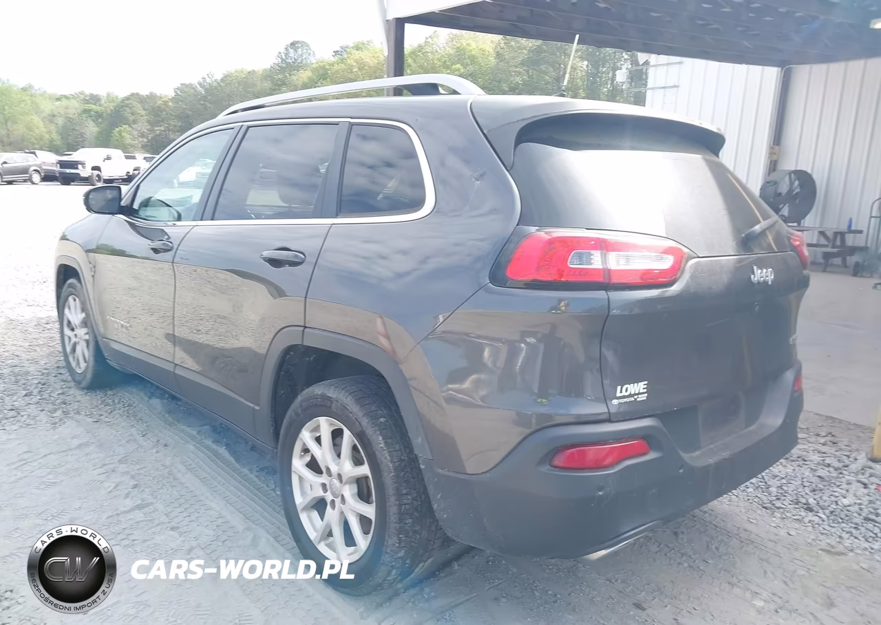 2016 Jeep Cherokee Latitude VIN:1C4PJLCS6GW312552 - 3