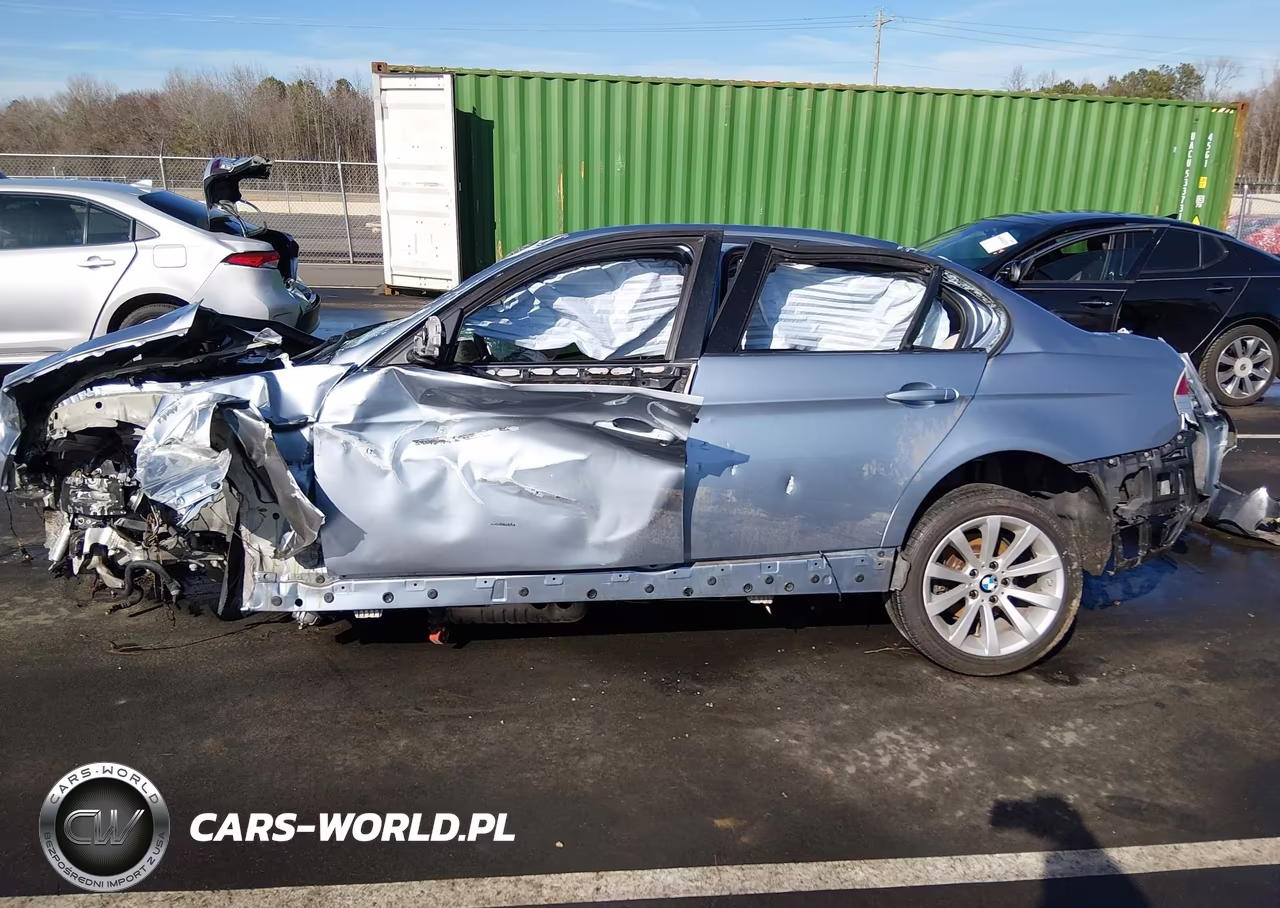 2011 BMW 328I VIN:WBAPH7G53BNN06636 - 13