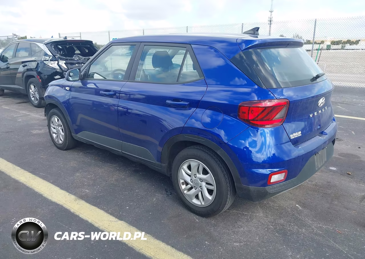 2021 Hyundai Venue Se VIN:KMHRB8A35MU120735 - 3