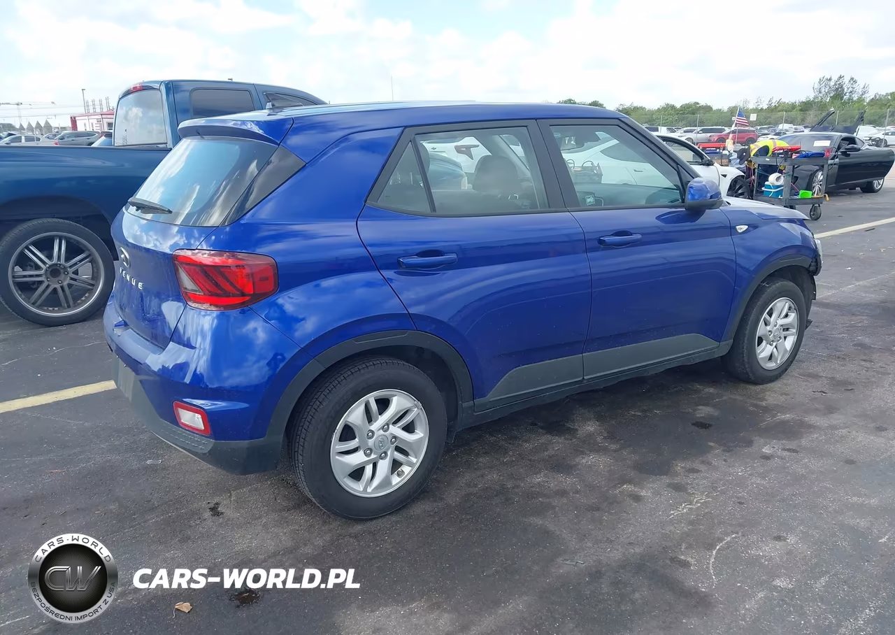 2021 Hyundai Venue Se VIN:KMHRB8A35MU120735 - 4