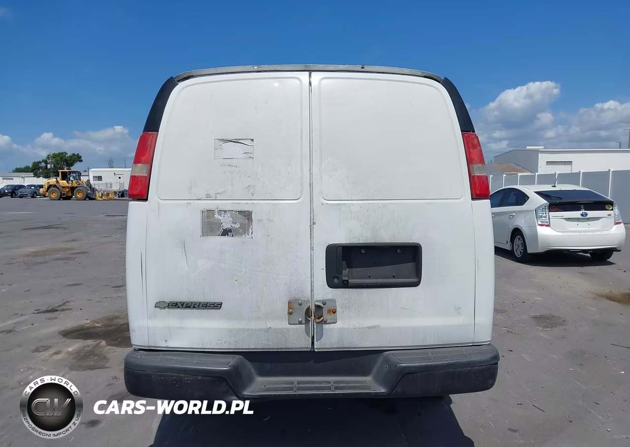 2017 Chevrolet Express 2500 Work Van VIN:1GCWGAFF9H1133160 - 16