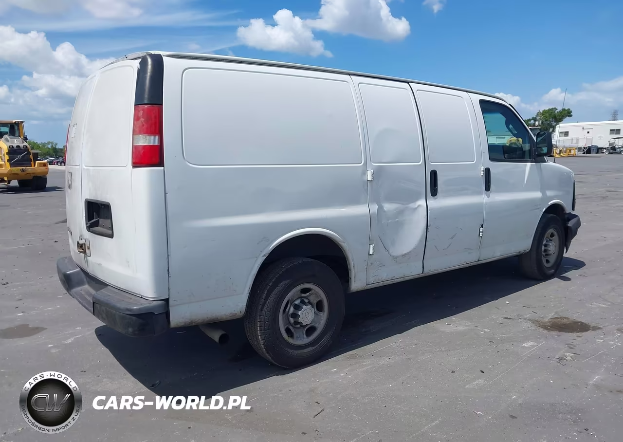 2017 Chevrolet Express 2500 Work Van VIN:1GCWGAFF9H1133160 - 4