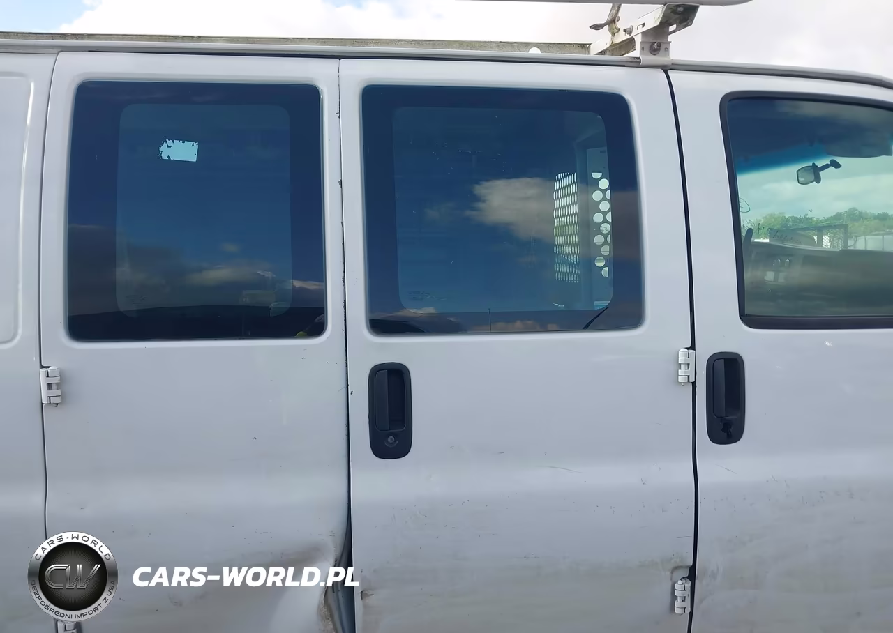 2016 Chevrolet Express 2500 Work Van VIN:1GCWGAFF1G1126086 - 13