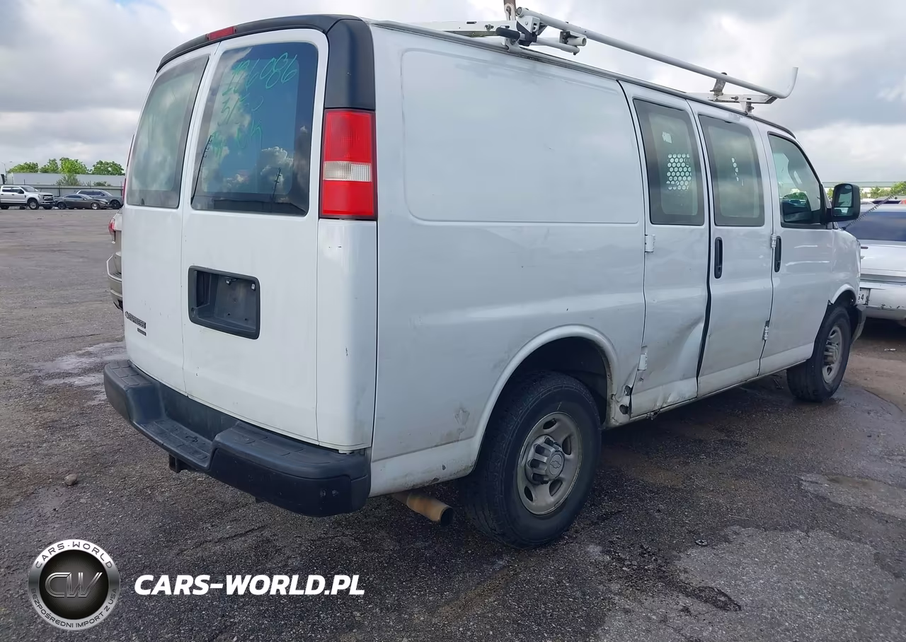 2016 Chevrolet Express 2500 Work Van VIN:1GCWGAFF1G1126086 - 4