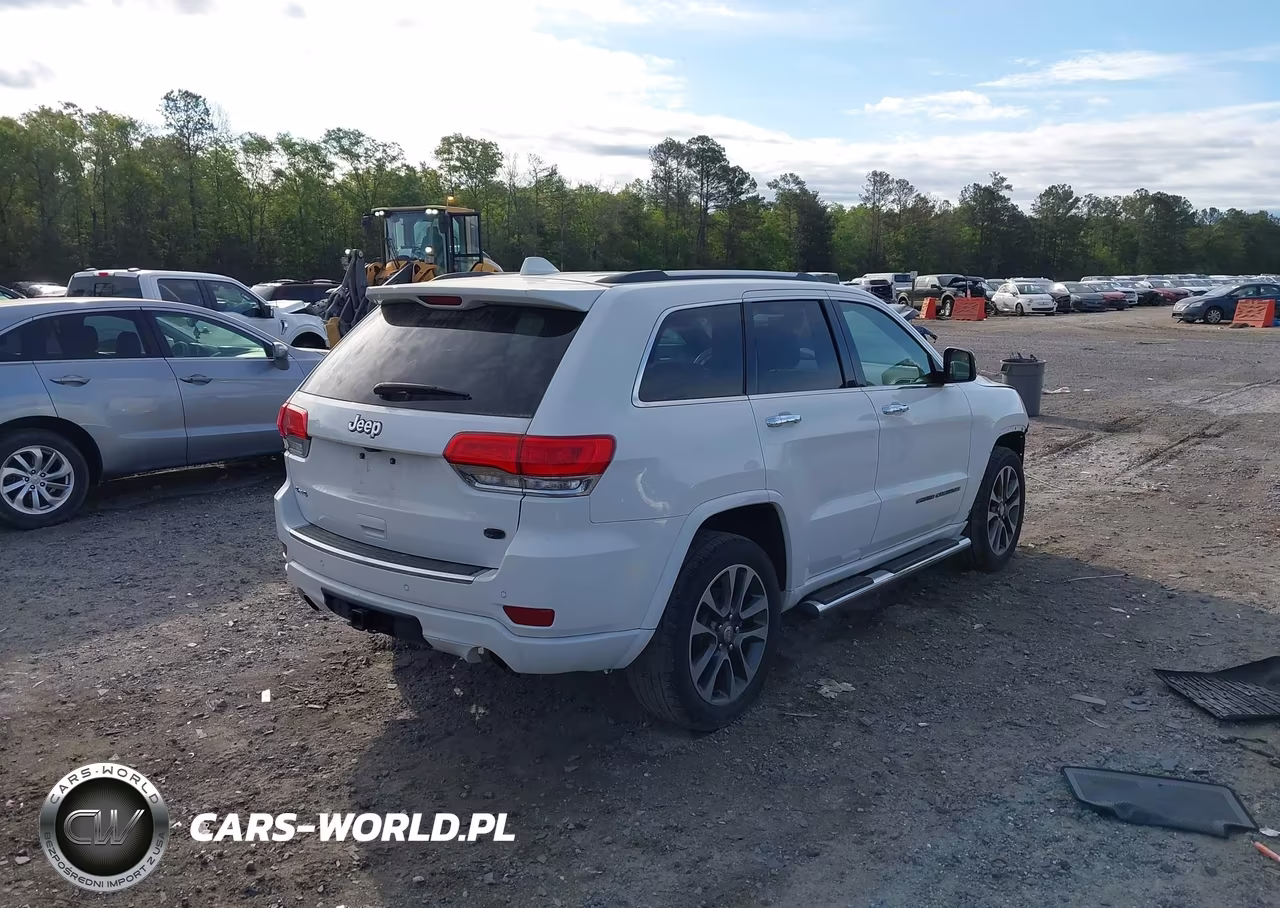 2017 Jeep Grand Cherokee Overland 4X4 VIN:1C4RJFCG6HC685003 - 4