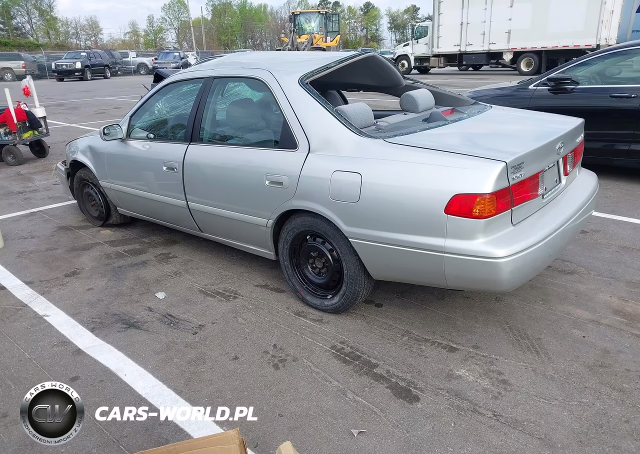 2001 Toyota Camry Le VIN:4T1BG22K71U858750 - 3