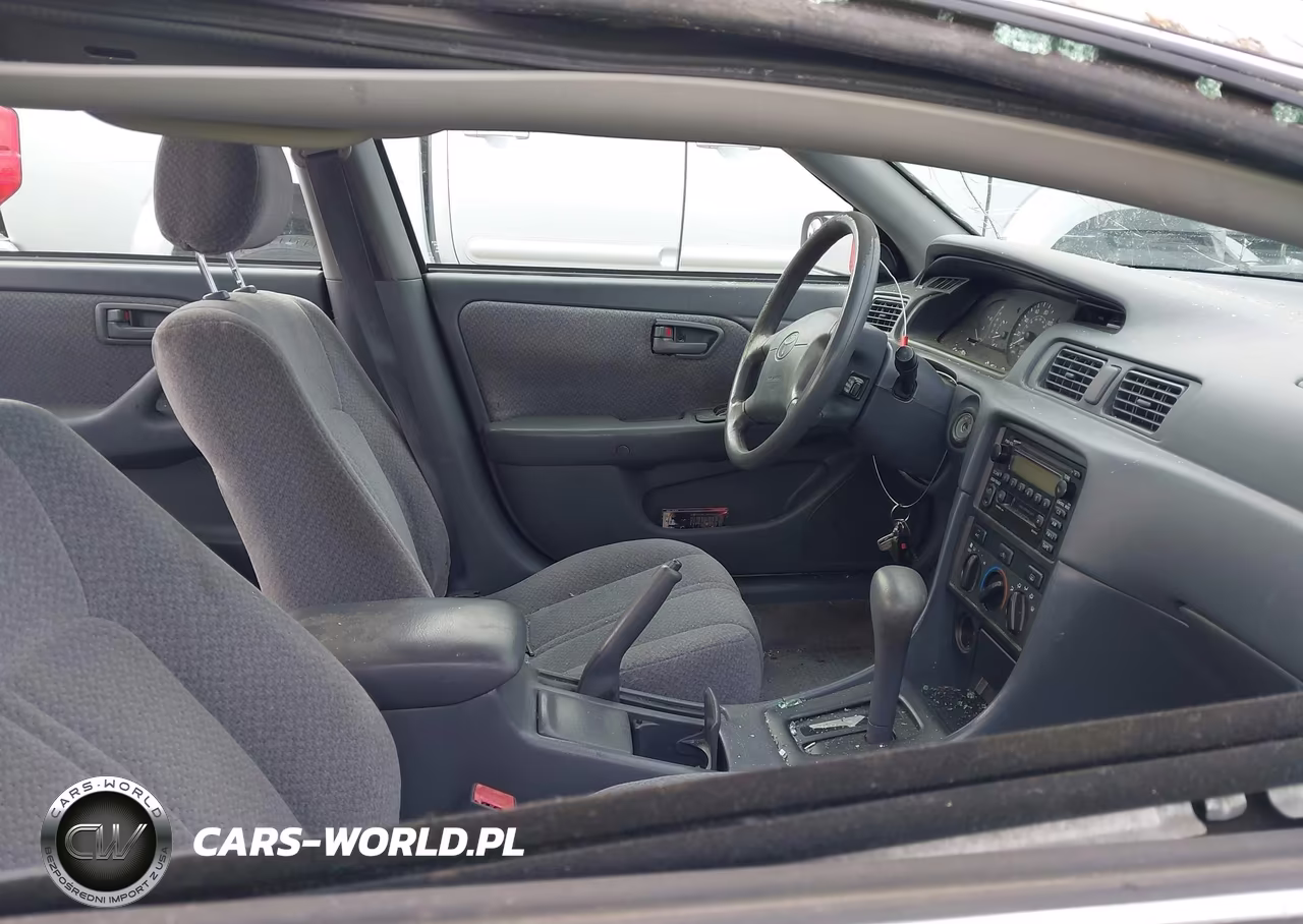 2001 Toyota Camry Le VIN:4T1BG22K71U858750 - 5