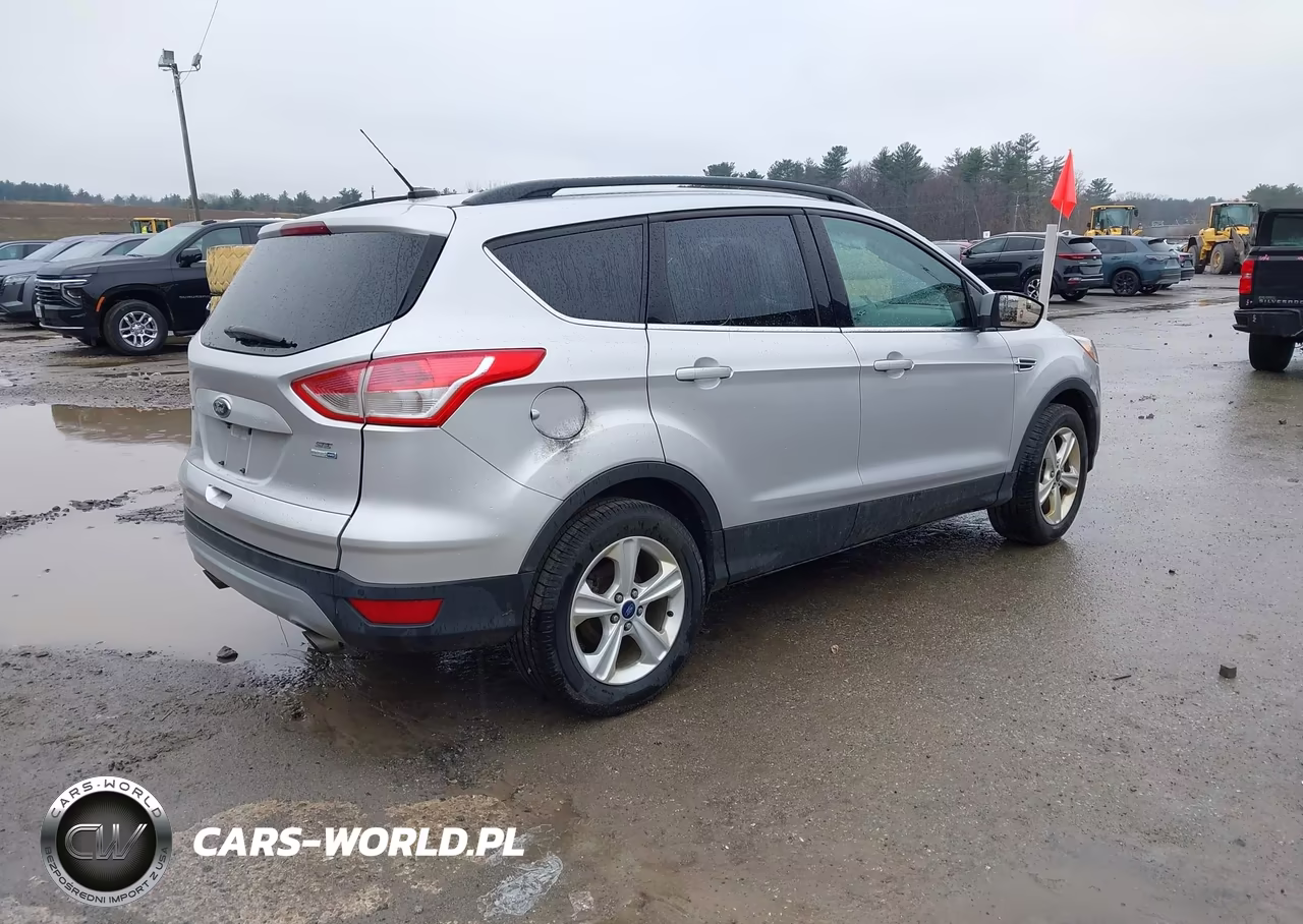 2015 Ford Escape Se VIN:1FMCU9G94FUB34887 - 4