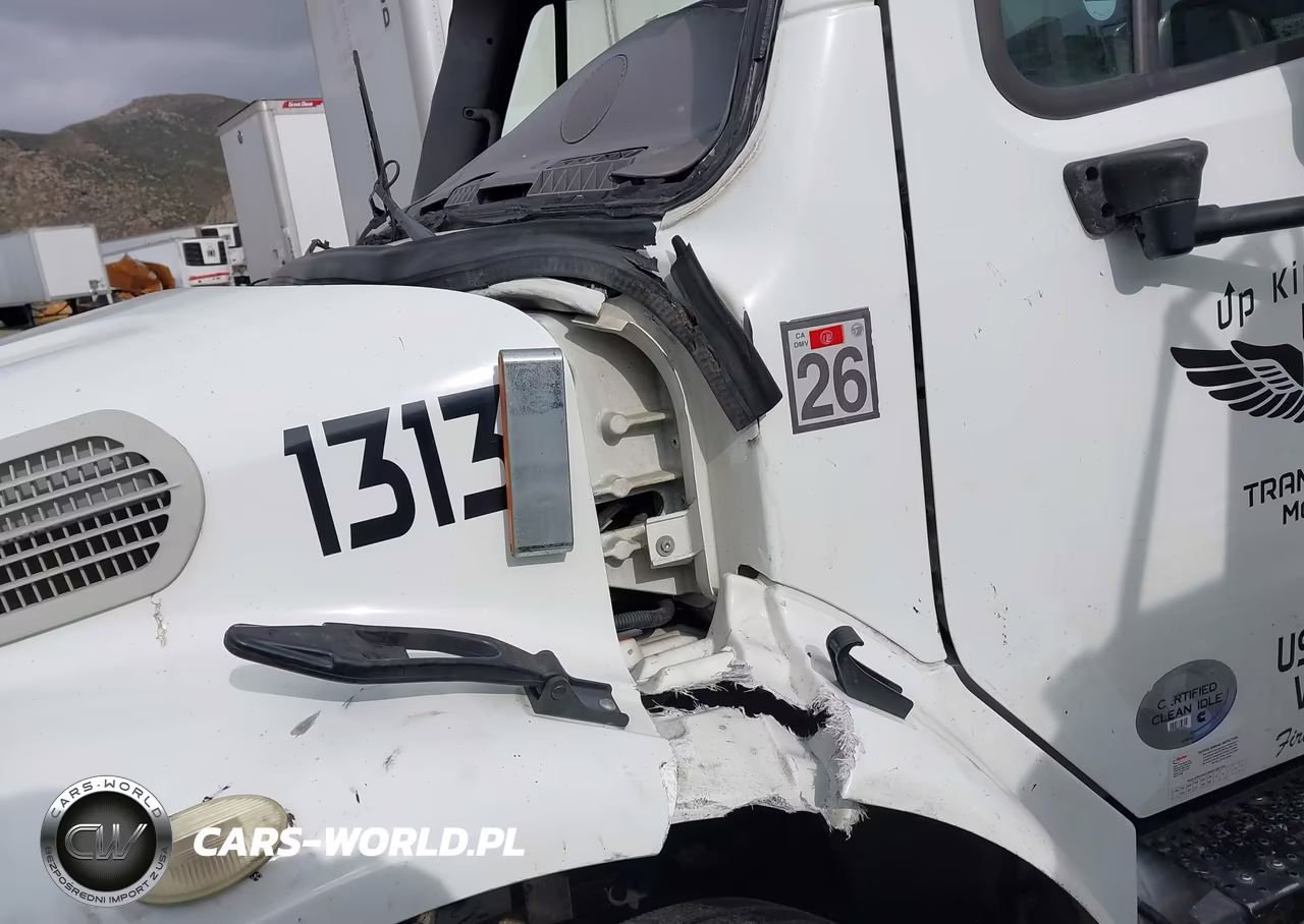 2016 Freightliner M2 106 Medium Duty VIN:1FVACWDT7GHHH1783 - 18