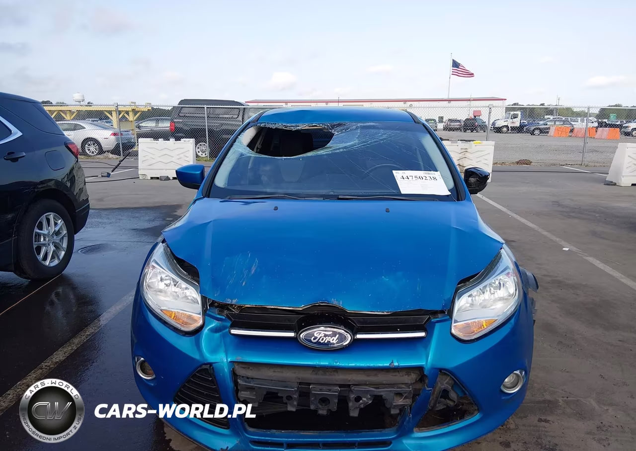 2012 Ford Focus Se VIN:1FAHP3F26CL258007 - 6
