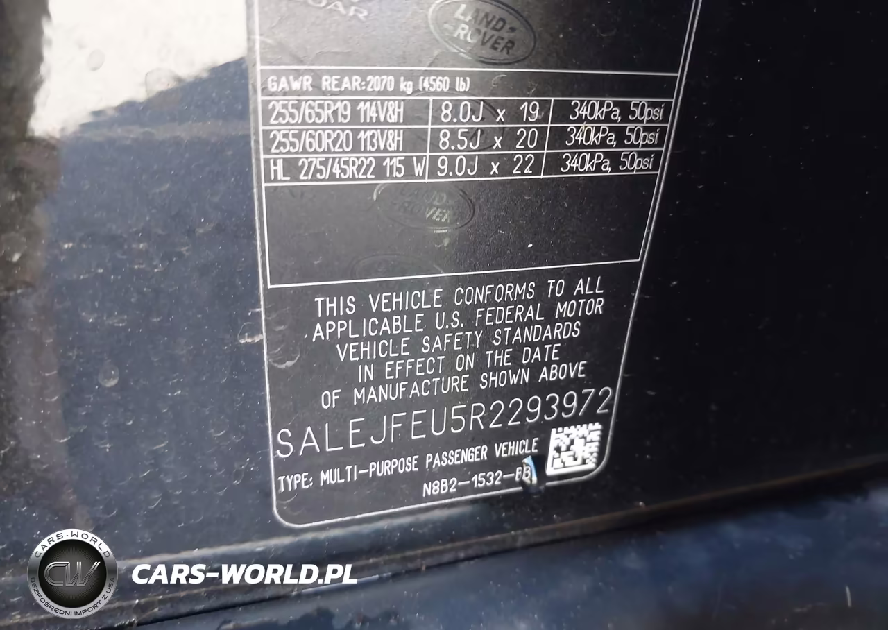 2024 Land Rover Defender 130 P400 S VIN:SALEJFEU5R2293972 - 9
