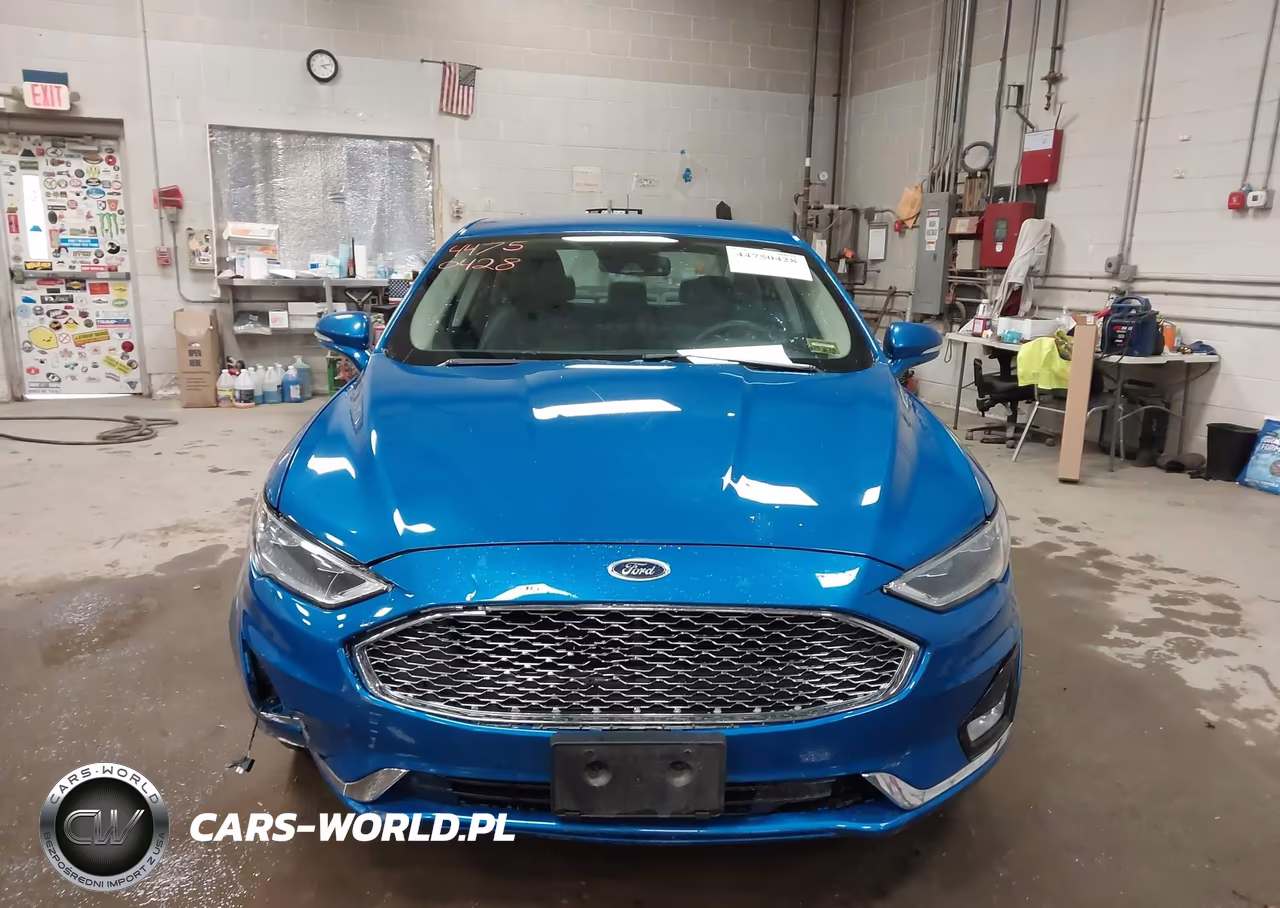 2019 Ford Fusion Energi Titanium VIN:3FA6P0SU3KR258351 - 13