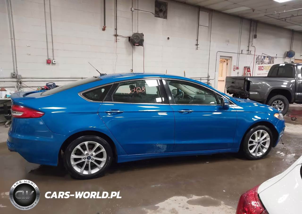 2019 Ford Fusion Energi Titanium VIN:3FA6P0SU3KR258351 - 14