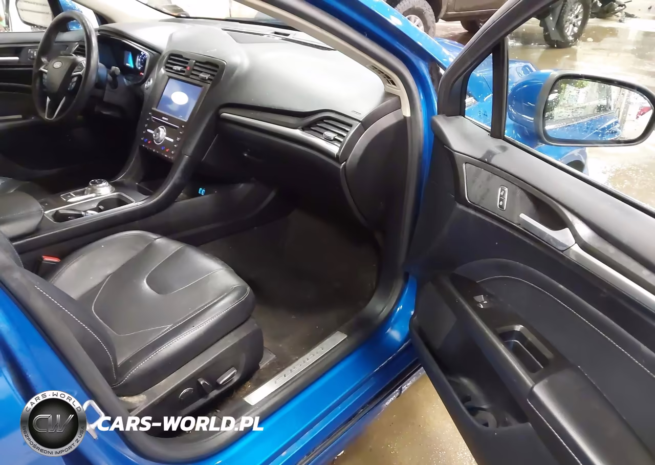 2019 Ford Fusion Energi Titanium VIN:3FA6P0SU3KR258351 - 5