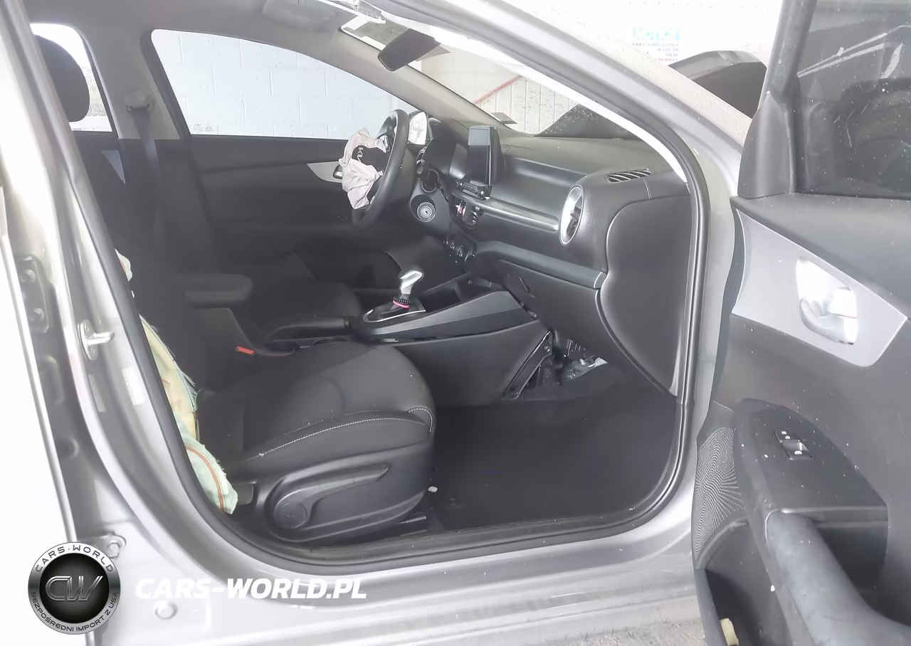 2023 Kia Forte Lxs VIN:3KPF24AD7PE682602 - 5