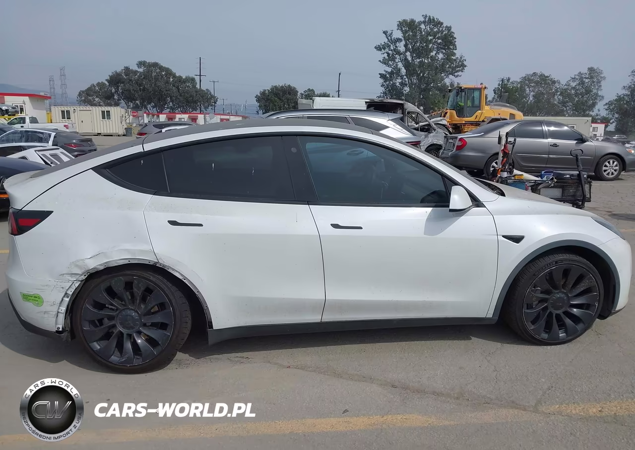 2021 Tesla Model Y Long Range Dual Motor All-Wheel Drive VIN:5YJYGDEE0MF068638 - 13