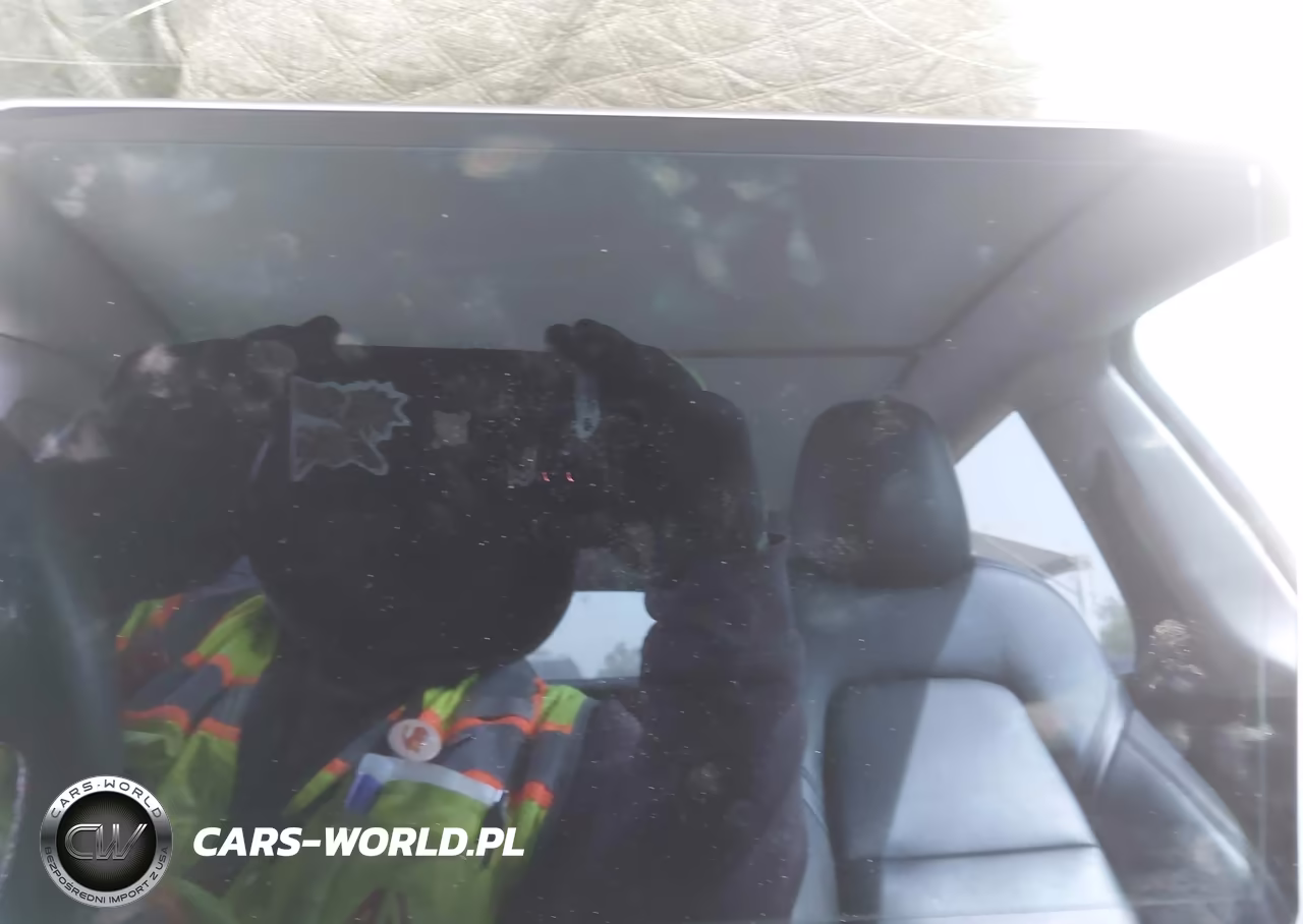 2021 Tesla Model Y Long Range Dual Motor All-Wheel Drive VIN:5YJYGDEE0MF068638 - 17