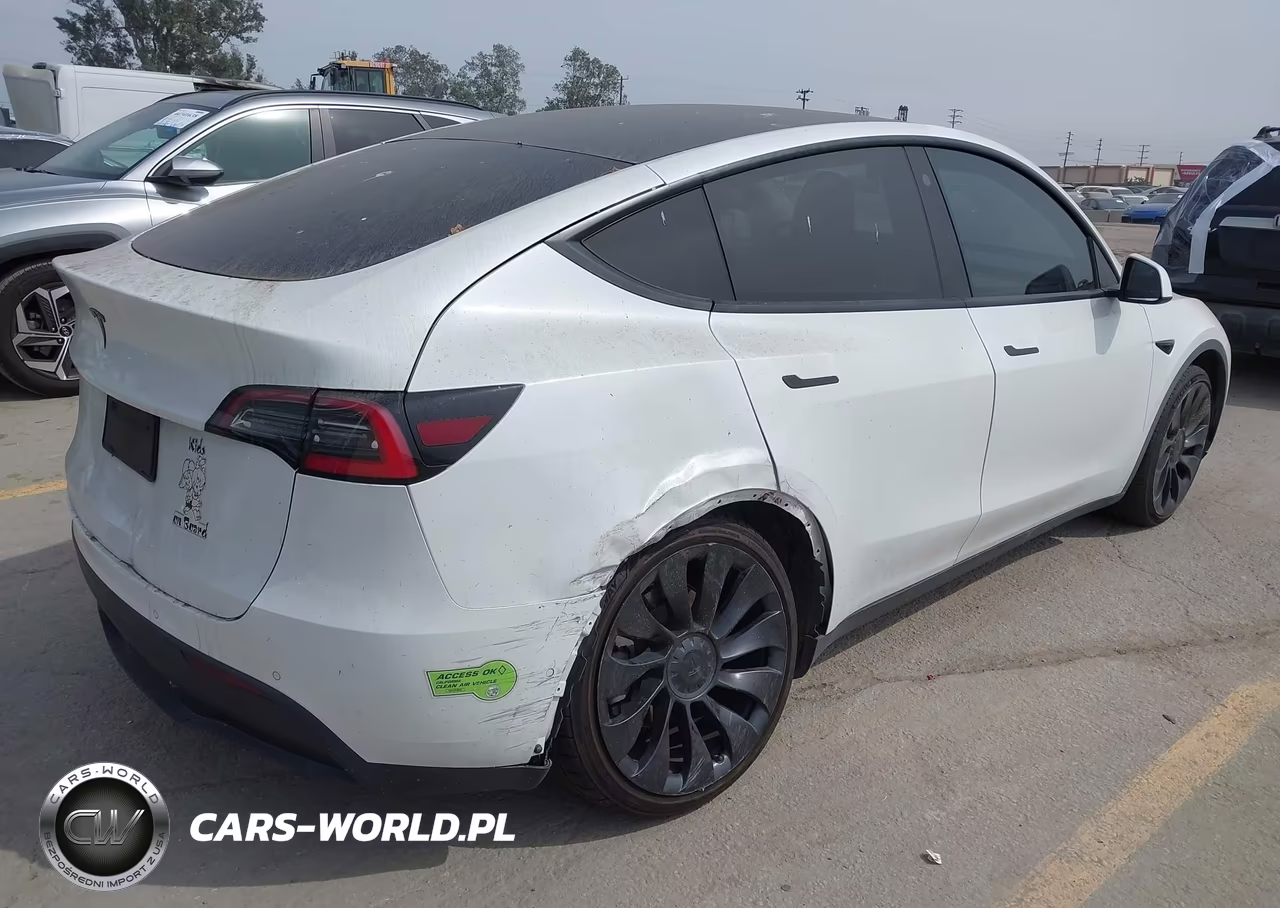 2021 Tesla Model Y Long Range Dual Motor All-Wheel Drive VIN:5YJYGDEE0MF068638 - 4