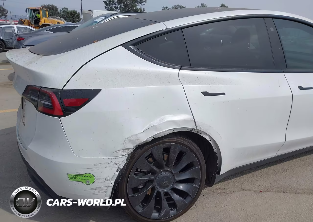 2021 Tesla Model Y Long Range Dual Motor All-Wheel Drive VIN:5YJYGDEE0MF068638 - 6