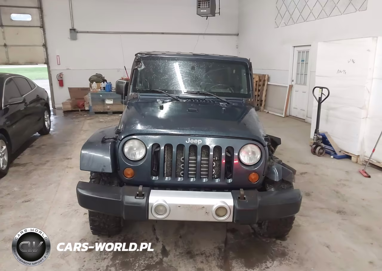 2008 Jeep Wrangler Unlimited Sahara VIN:1J4GA59158L598191 - 13