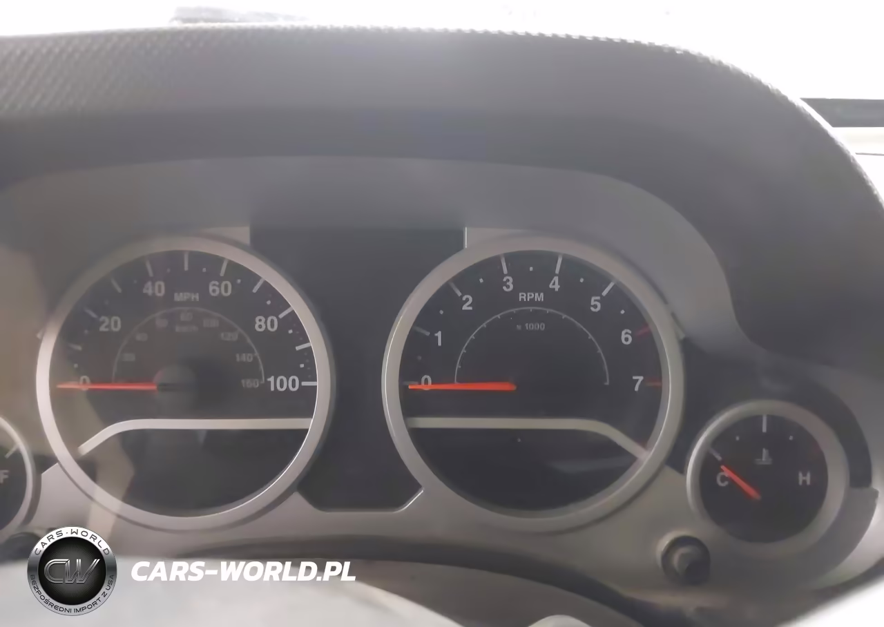 2008 Jeep Wrangler Unlimited Sahara VIN:1J4GA59158L598191 - 16
